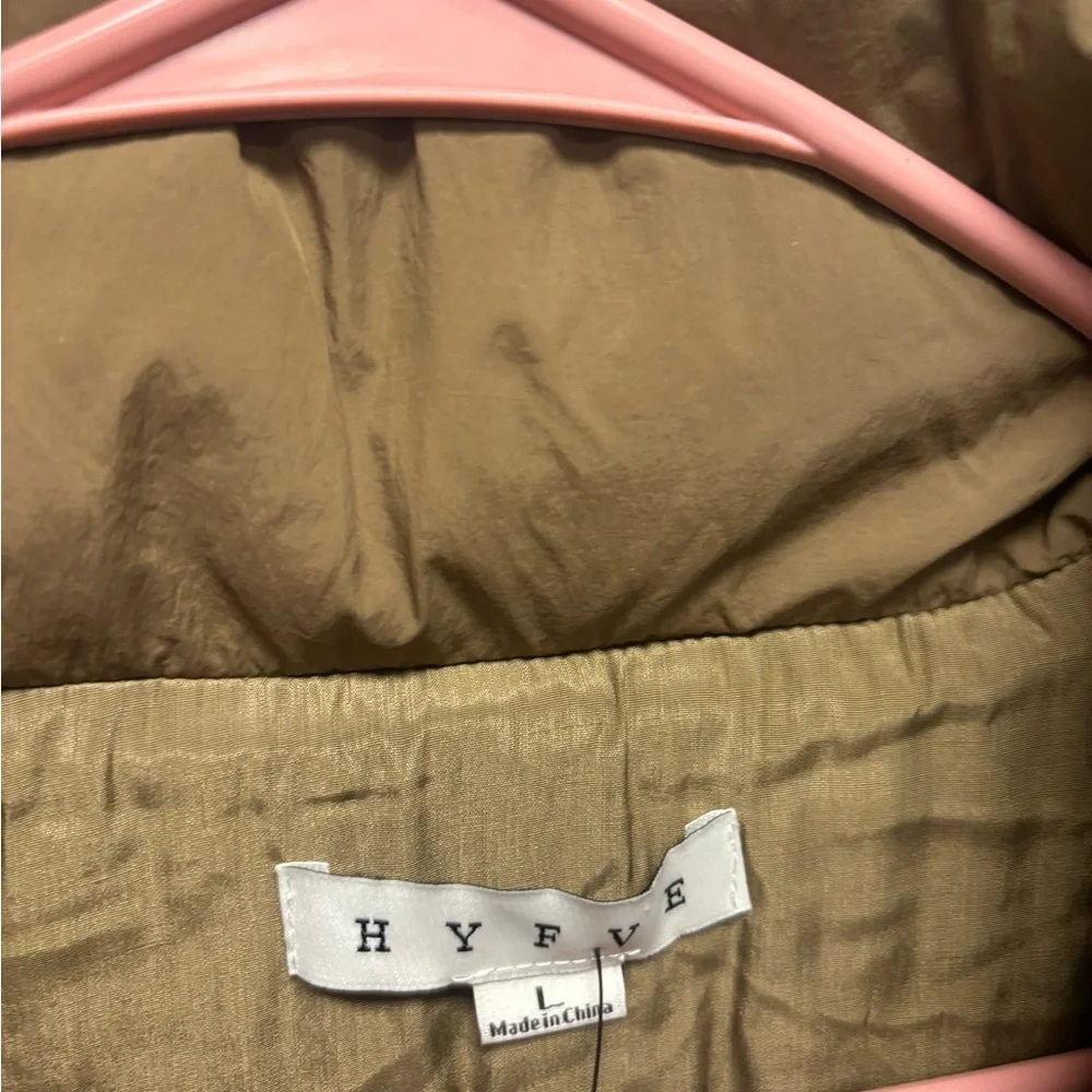 HYFVE‎ Oversized Brown Quilted Puffer Vest - Picture 3 of 5